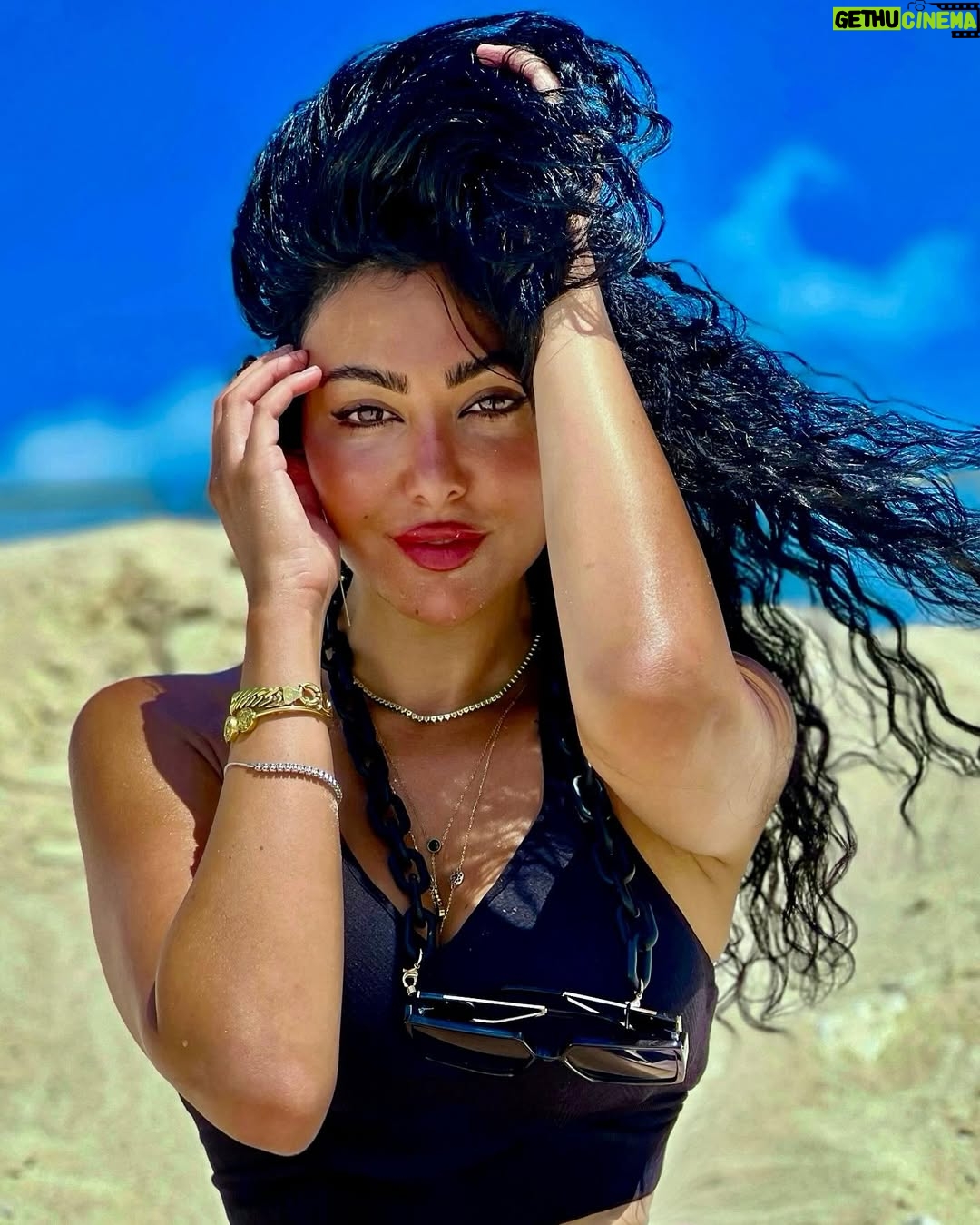 Mirhan Hussein - 110.6K Likes - 🥥🤎
#Mima
#mirhanhussein 
#mirhan_hussein