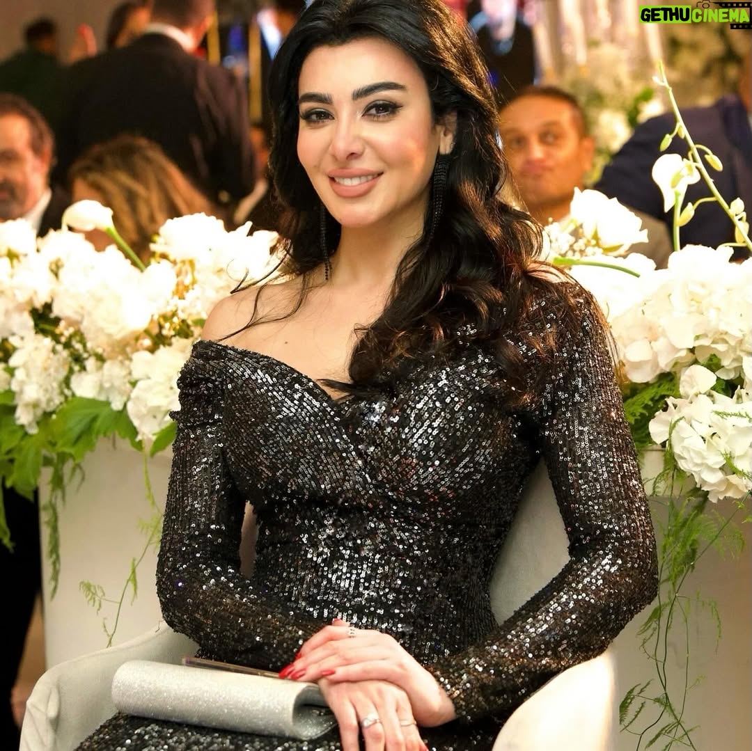 Mirhan Hussein - 74.6K Likes - مبروك يا أحلى عروسة ، ربنا يفرحك دايماً 🥰و يكتبلكوا الخير كله❤️
@maifarouk @mohamed.elamrosyy 

Dress by @ahmedabdullah_official