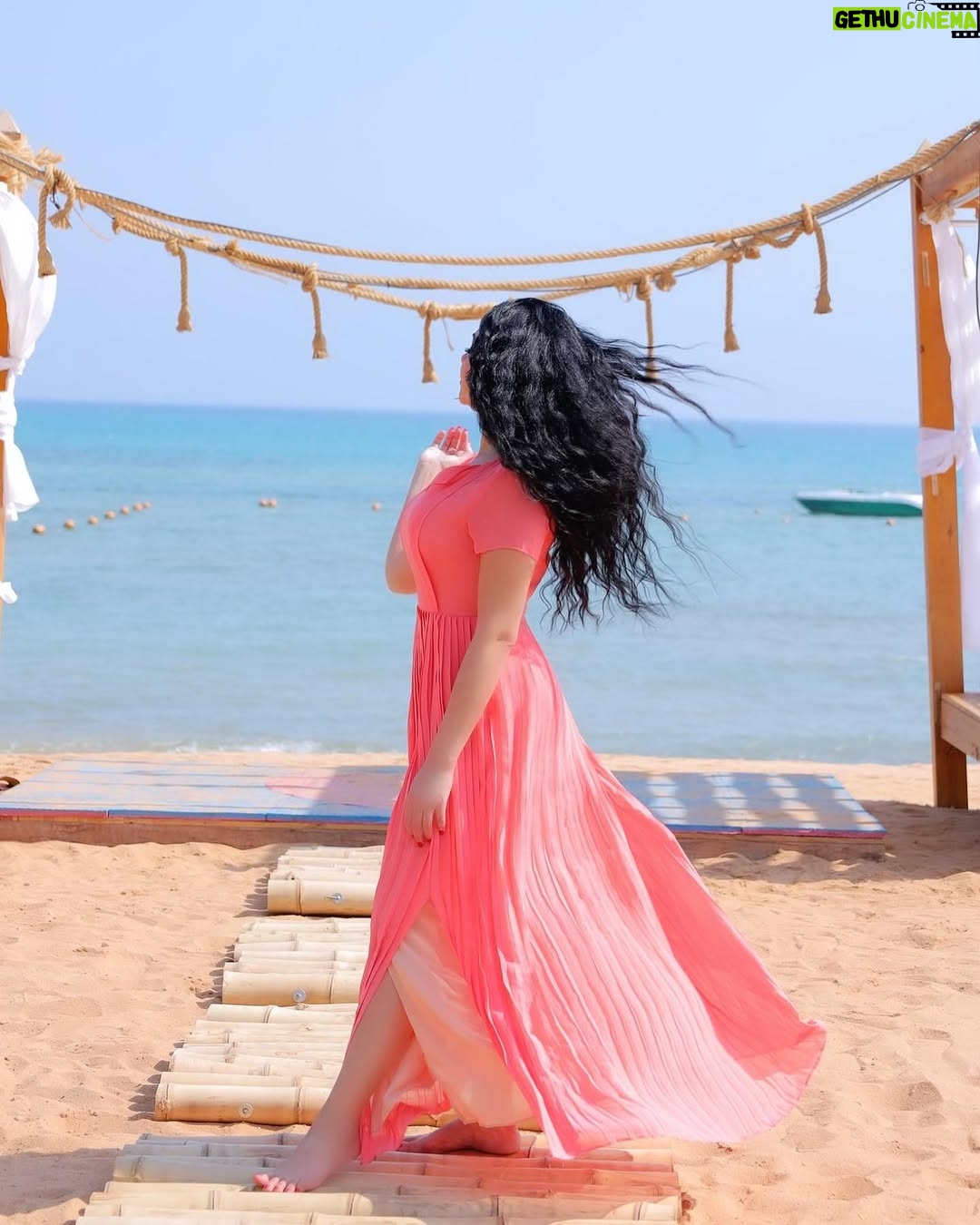 Mirhan Hussein - 56.1K Likes - عيد سعيد 💓
