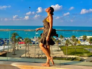 Mirhan Hussein Instagram - ماتلاقيش مثالها ست كل عصر ..
 #مصر 
@rixos_premium_alamein