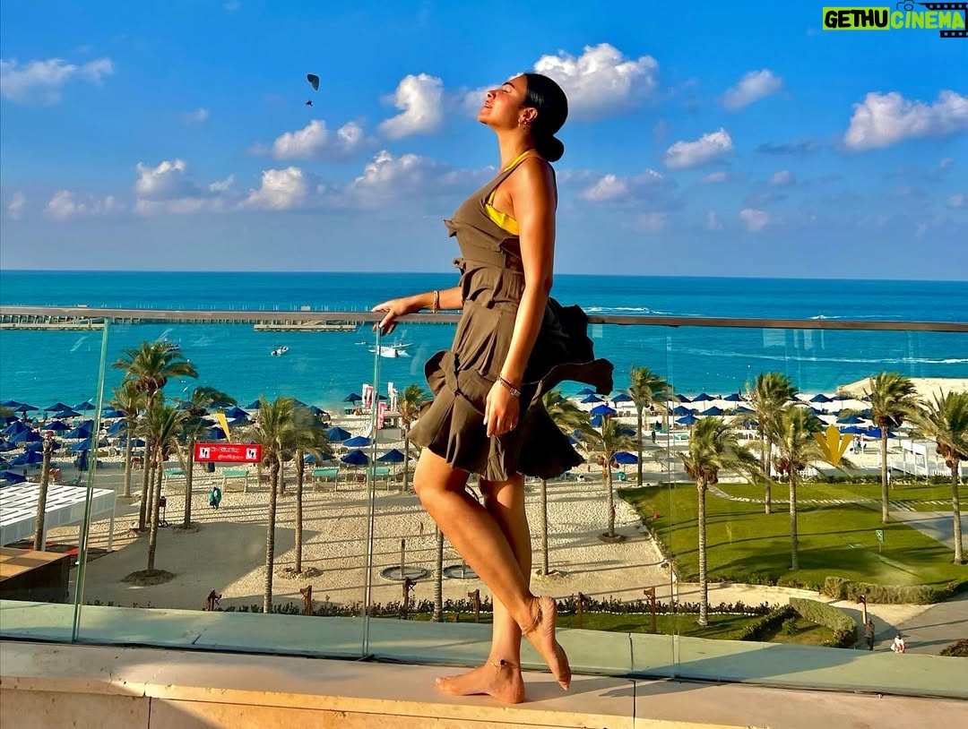 Mirhan Hussein - 100.6K Likes - ماتلاقيش مثالها ست كل عصر ..
 #مصر 
@rixos_premium_alamein