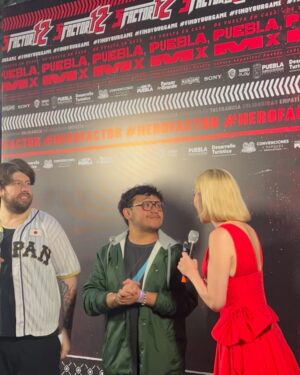 Miroslava Montemayor Instagram - Me encantó conocer a una parte de la comunidad gamer🥰🫰🏼 estoy segura que volveré a verlos a todos en el próximo @sfactorgaming ✨
📸: @meikwon