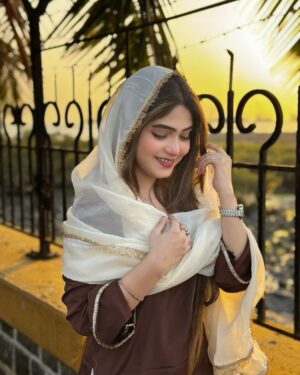 Miss Falak Instagram - The prophet (PBUH) said:
“There is no day on which Allah frees more people from the fire than the day of Arafaah.🌸
He comes close and expresses his pride to the angels, saying, what do these people want❤️
..
#arafaah #eiduladha #hajjmubarak