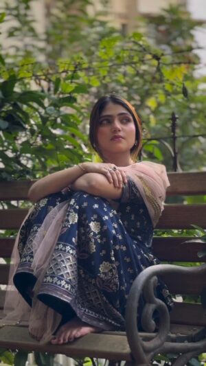 Miss Falak Instagram - Ab mere dil se utar gaya hai💔
..
..
..
..
#missfalak #reels #viral #trendingreels #cute #brokenheart