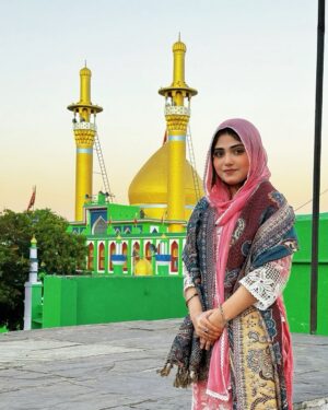 Miss Falak Instagram - SHAH E MARDAA
SHER E YAZDAA
QUW'WAT E PARWARDIGAAR
LA FATAA ILLA ALI LA SAIF ILLA ZULFIQAAR
.
❤️moula ali🖤✋🏻
..
..
#missfalak #moulaali #13rajab #13rajabsoon
