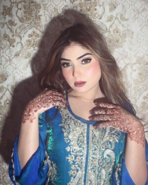 Miss Falak Instagram - Nazar na lage❤️🌸 2day eid mubarak
..
..
#pic #feed #missfalak #cute