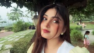 Miss Falak Instagram - I’m not sugar and spice; I’m fire and ice” or “I’m the queen of my own world, and I slay🙈🕊️❤️ / swipe➡️
..
..
..
#missfalak