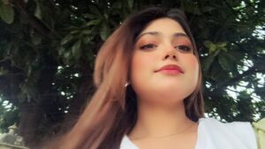 Miss Falak Instagram - I’m not sugar and spice; I’m fire and ice” or “I’m the queen of my own world, and I slay🙈🕊️❤️ / swipe➡️
..
..
..
#missfalak