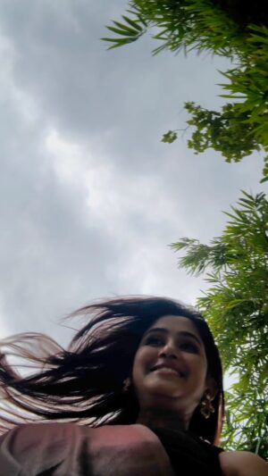 Misti Singharoy Instagram - সুন্দরগ্রাম vlog part 1❤️ সবাই জানিও কেমন??? 🙈