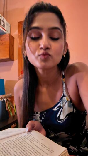 Misti Singharoy Instagram - চুমু দিলাম 🤭