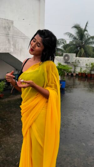 Misti Singharoy Instagram - বৃষ্টিতে ভেজার শাস্তি 