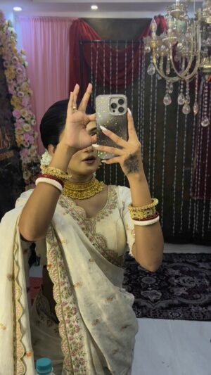 Misti Singharoy Instagram - হয়তো কোনোদিন ভুলে যাবে তুমি…ভুলতে কি পারবো তোমায়🥀🥀🥀