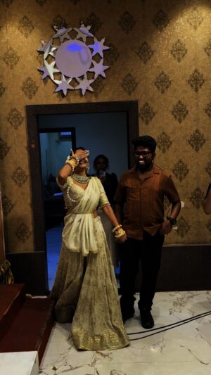 Misti Singharoy Instagram - এতো ভারি ড্রেস পরে কি নাচলাম 😁😁😁 Raja Kundu  #reelsviralシ #reelsfbシ #mistiroy #reels