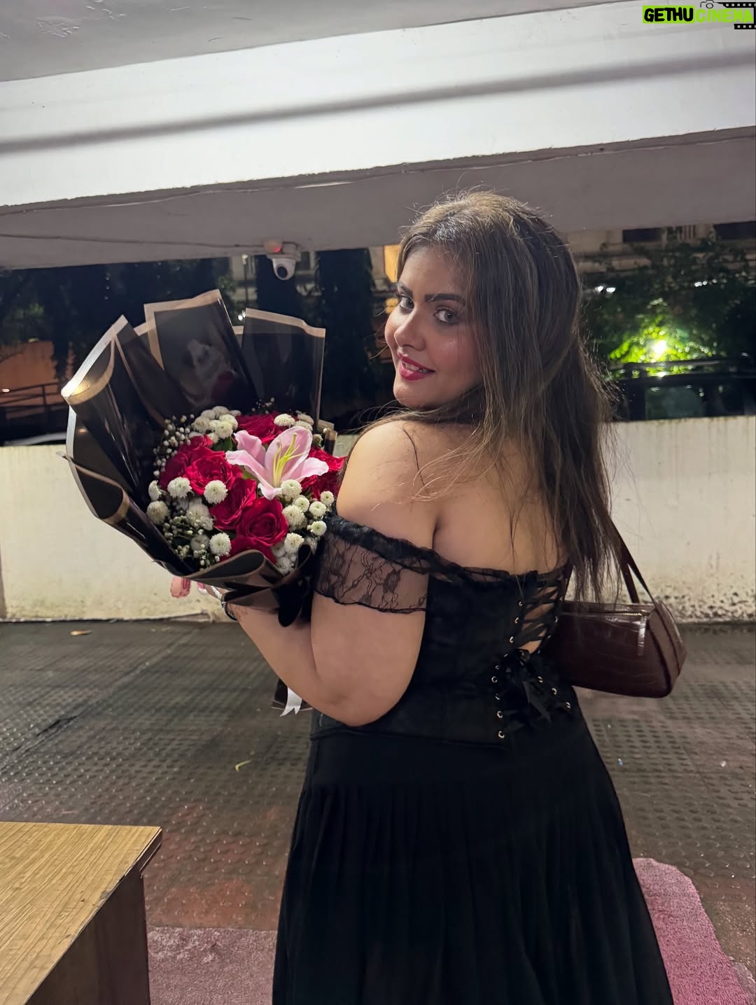 Mithila Purohit - 6K Likes - Surrounded by love, laughter & the best people 💖✨ Grateful for everything ! Blessed beyond words, loved beyond measure ✨ Thank you for filling my birthday with joy 🫶” Every smile in these pictures = a reason I feel grateful 🌸 together forever ♾️🧿♥️ and yessss I missed you @agoodwitch03 @panshuldhote @agastya_dhote @0.falakk 
Love you all from the bottom of my heart 🫶🏻🧿💖
.
@bindu.purohit.94 @74ahujasp 
.
#maa #papa #baby #love #family #friends #blessed #thebandragirl #mithilapurohit