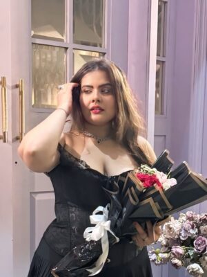 Mithila Purohit Instagram - I’m the plot twist you weren’t ready for…🌶️😝🧿
.
#thebandragirl #mithilapurohit