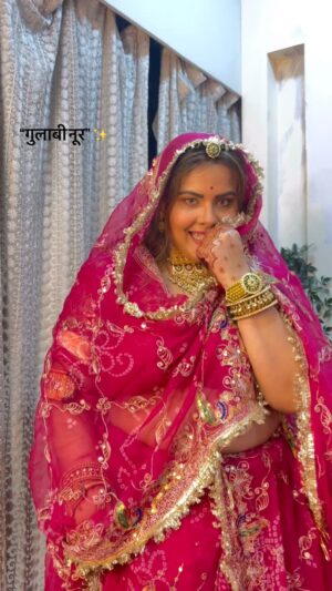 Mithila Purohit Instagram - From simple to slay…“गुलाबी नूर” ✨🧿💖
.
#transationreels #thebandragirl #mithilapurohit