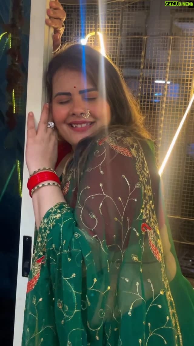 Mithila Purohit - 5.4K Likes - तू म्हारो कोंण लागे…😝🫶🏻🧿
.
#reels #thebandragirl #mithilapurohit #alkayagnik ##mithila