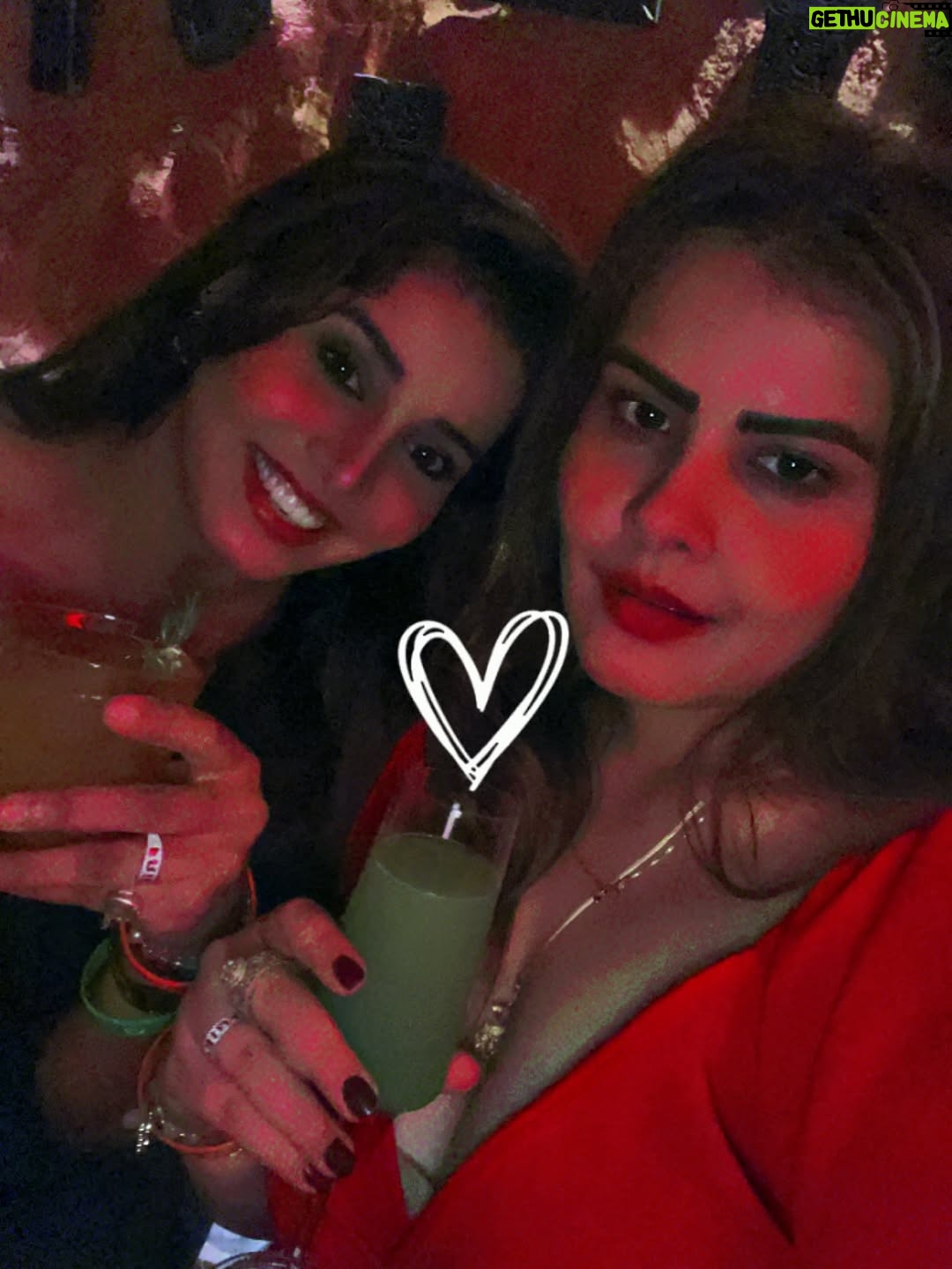 Mithila Purohit - 2.5K Likes - Soul sisters, laughter blisters & memories that last forever. Happy Friendship Day !
@shehzadisammy @aasmali1 @zoyakhan_official588 
.
#friendshipday2025 #bff #staytogether #crazygirls