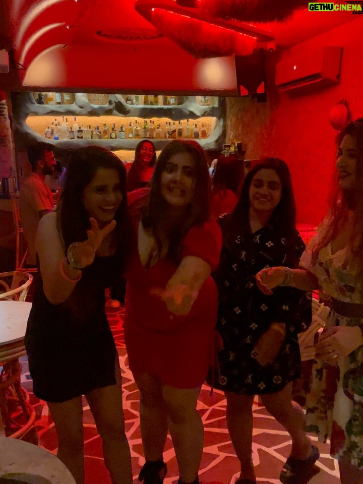 Mithila Purohit - 2.5K Likes - Soul sisters, laughter blisters & memories that last forever. Happy Friendship Day !
@shehzadisammy @aasmali1 @zoyakhan_official588 
.
#friendshipday2025 #bff #staytogether #crazygirls