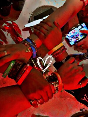 Mithila Purohit Instagram - Soul sisters, laughter blisters & memories that last forever. Happy Friendship Day !
@shehzadisammy @aasmali1 @zoyakhan_official588
.
#friendshipday2025 #bff #staytogether #crazygirls