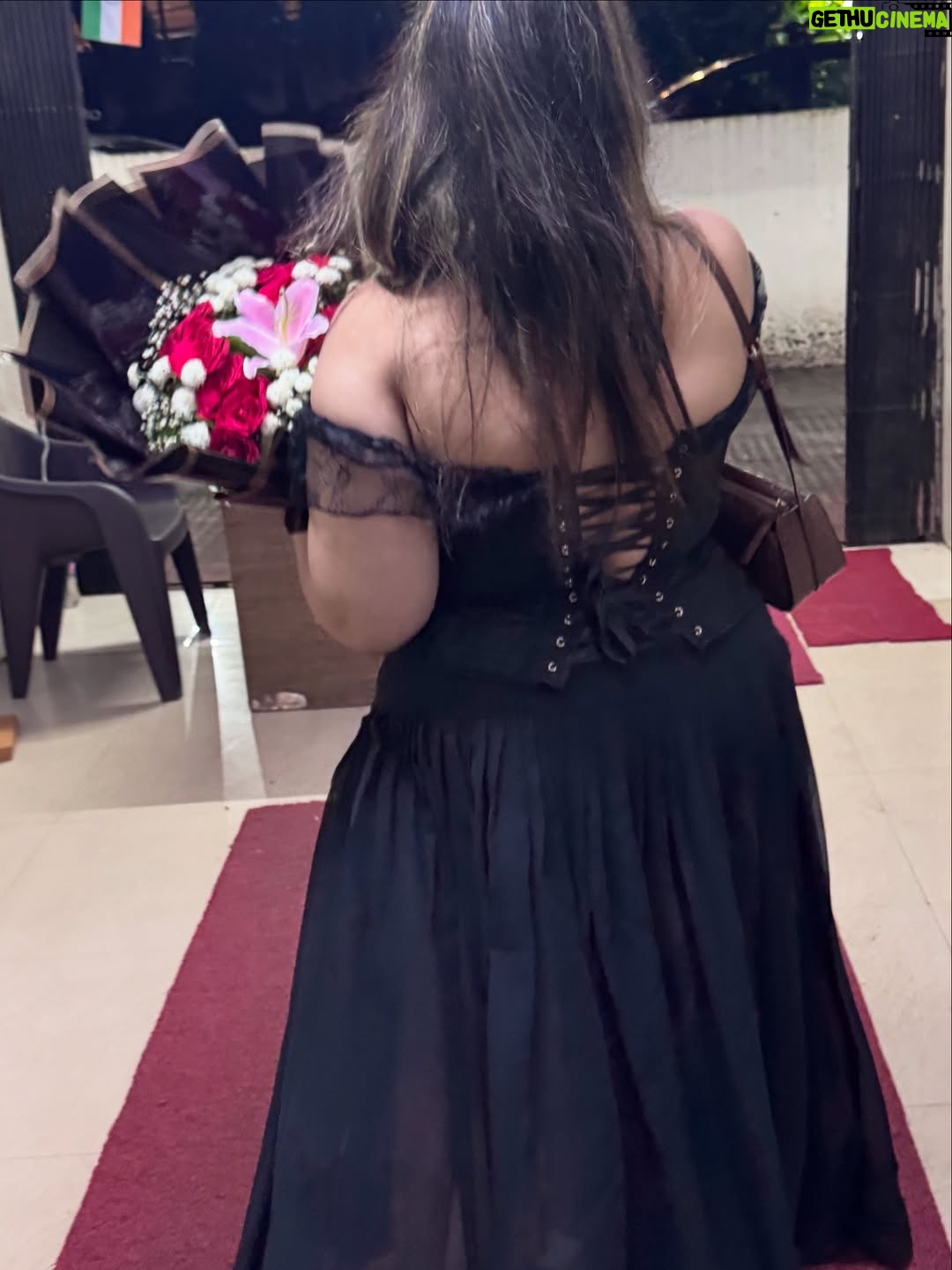 Mithila Purohit - 4K Likes - I’m the plot twist you weren’t ready for…🌶️😝🧿
.
#thebandragirl #mithilapurohit
