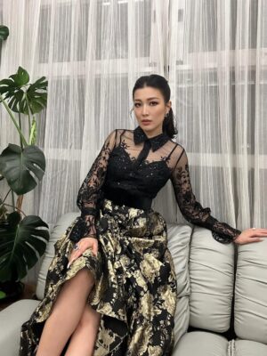 Moe Set Wine Instagram - ✨ Power in poise, fire in silence.
Sat on the judging panel of Miss Universe Myanmar draped in lace and gold — not just to witness beauty, but to recognize courage, presence, and purpose. Make up by
@aprilthuta
#MissUniverseMyanmar #JudgeMode #PowerAndElegance #FearlessFeminine