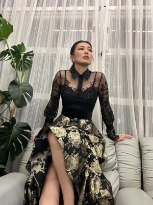 Moe Set Wine Instagram - ✨ Power in poise, fire in silence.
Sat on the judging panel of Miss Universe Myanmar draped in lace and gold — not just to witness beauty, but to recognize courage, presence, and purpose. Make up by
@aprilthuta
#MissUniverseMyanmar #JudgeMode #PowerAndElegance #FearlessFeminine
