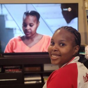 Mogau Motlhatswi Instagram - Perfect timing 😄😂 lol and yes I watch myself on screen😅😝
If you were an actor, would you watch the show you were on and watch yourself act?