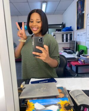 Mogau Motlhatswi Instagram - New hair who dis😎😊🥰🙋🏾♀️