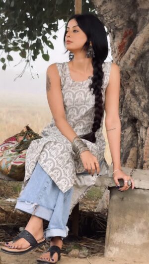 Molina Sodhi Instagram - Zakhm-e-jigar 🥀