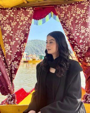 Molina Sodhi Instagram - Kashmir Jaisi Jagah 🏔️