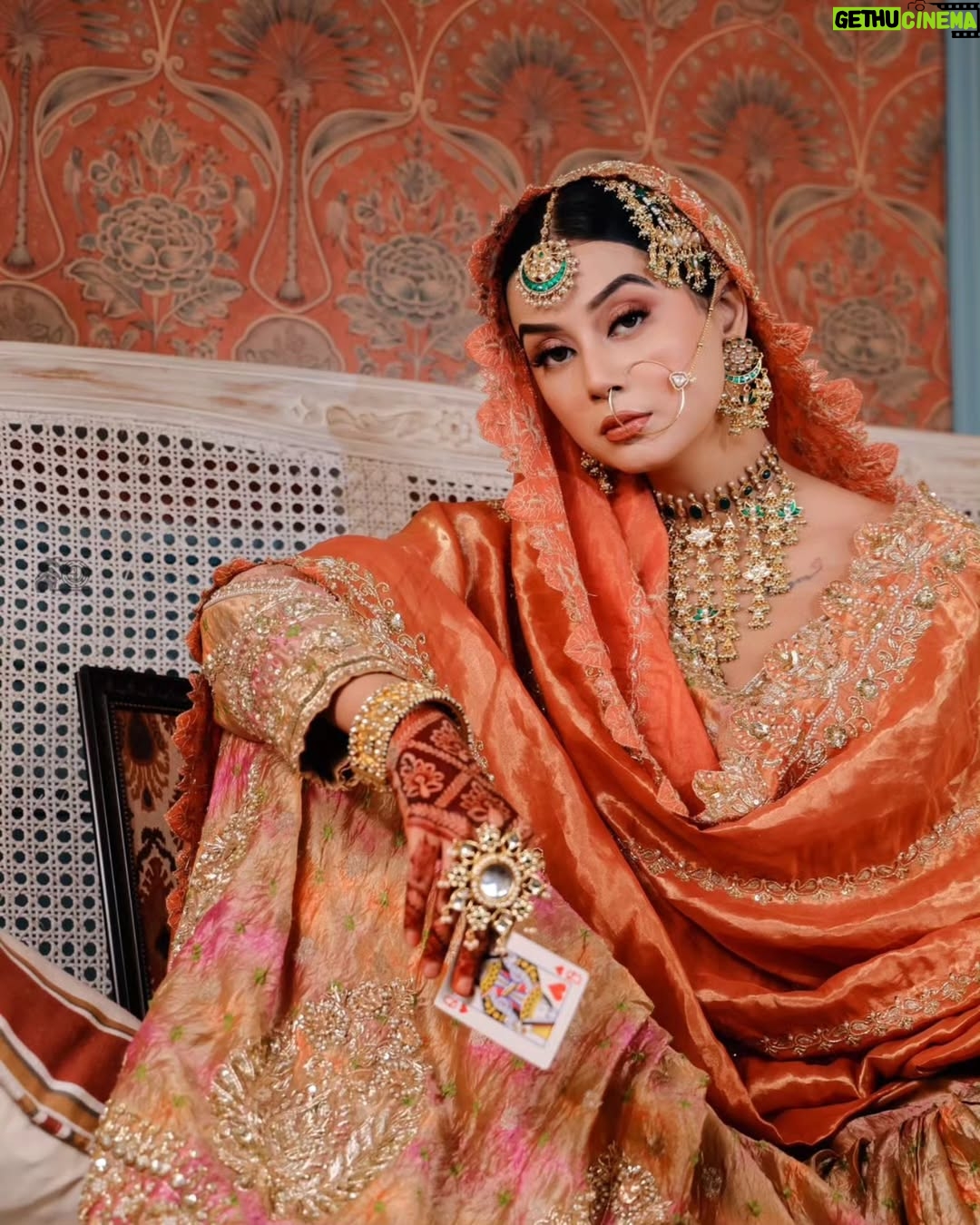Molina Sodhi - 1K Likes - @molinasodhiofficial looking damm gorgeous in her latest photohoot

#molinasodhi #ethnicwear #photoshoot #actress
#model

#punjabigrooves