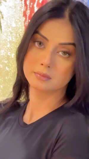 Molina Sodhi Instagram - Artist gorgeous @molinasodhiofficial
Mua @mandymakeovers
Beautiful subtle makeuplook