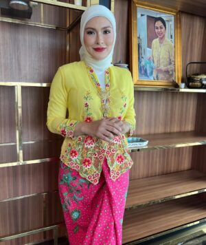 Mona Allen Instagram - Chakap-chakap Nyonya🥰