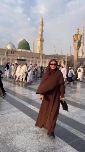 Mona Allen Instagram - Siapa nak ke sini lagi? 
Jom kita Amin kan ramai2🥰🥰