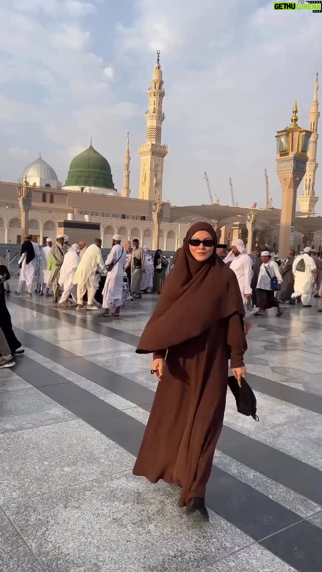 Mona Allen - 3 Likes - Siapa nak ke sini lagi? 
Jom kita Amin kan ramai2🥰🥰