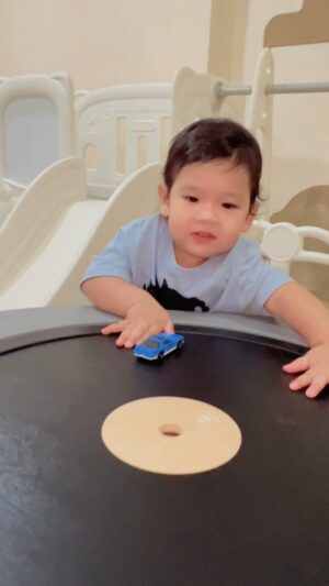 Mona Allen Instagram - @petrapekinofficial favourite 
Stokke MuTable keeps him busy all day long!!! 👏👏👏

This multifunctional play table is everything😻😻

Modular with 4 different heights to adapt to growing toddlers & children😍😍
Includes 4 double-sided play boards for 7 activities & natural wood cover🥰🥰
Award-winning design made with natural wood Versatile, durable and easy to clean-up!!! 
@bebehausmalaysia 
@stokkebaby 

#stokkebaby #stokkemutable #bebehausmalaysia
