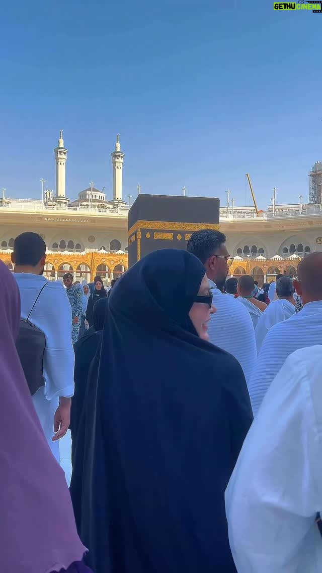 Mona Allen - 3 Likes - Alhamdulillah, syukur kepada Allah atas perjalanan Umrah ini. Semoga impian semua Muslim untuk ke sini dimakbulkan.

Jutaan terima kasih atas pengalaman yg bermakna❤️❤️❤️
@sheikhmy_ 
@dssamrahtravel 
@samrahtravel_
#ziarahprivate