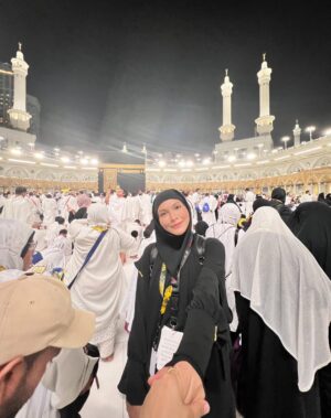 Mona Allen Instagram - Alhamdullillah.
Ditemukan dgn org baik2 di sini😍
Terima kasih bagi pinjam tangan😘😘