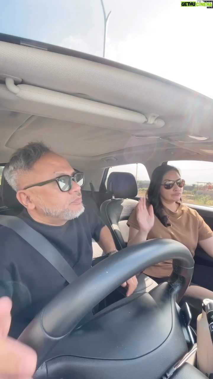 Mona Ratuliu - 8.9K Likes - BAHAYA !! 
JANGAN PERNAH DITIRU YA GAESS….

*note: lokasi diseputaran studio ya gaes…

#pacujalur #banyolanyandabunda #yandabunda #brascosfamily #
