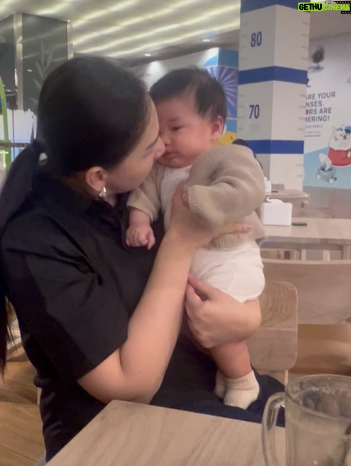 Mona Ratuliu - 8.4K Likes - Jagain danish sambil jalan2 keliling mall sementara kakak2nya main. Ini latihan nanti kalau jalan2 keluar negri kira2 gini formasinya ya kak @kesharatuliu05 @adhipermana_ 🤗