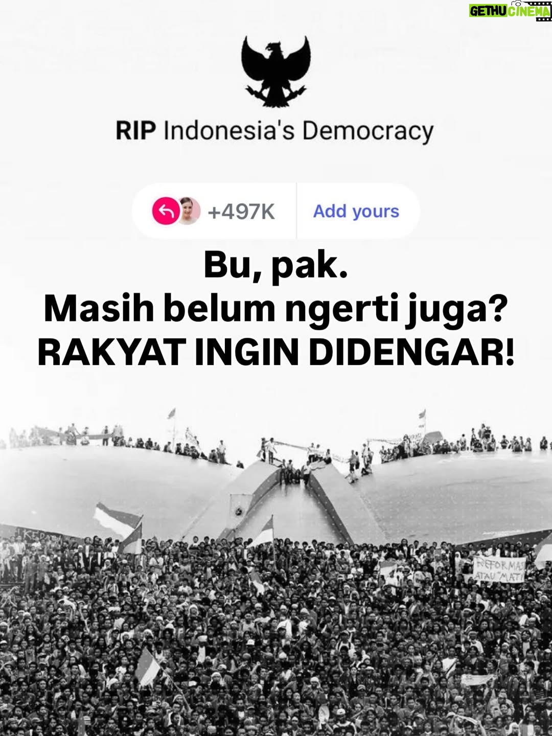 Mona Ratuliu - 25.1K Likes - Kenapa ini semua terjadi? KARENA RAKYAT SUDAH BERTERIAK TAPI TIDAK DIDENGAR!!! 

Udah bukan jamannya membodohi rakyat dengan statement2 yg nggak masuk akal. Di era melek informasi seperti ini, sekelas ojol bisa lebih pintar dari anggota @dpr_ri , jangan anggap rendah rakyat Indonesia. 

INI URGENT. SELESAIKAN SEKARANG. HARI INI JUGA. DENGAN CARA YANG BISA DITERIMA AKAL SEHAT RAKYAT INDONESIA. 

*ijin kepada yg ilustrasinya saya gunakan. Apabila perlu ditag harap dm saya. Terima kasih.