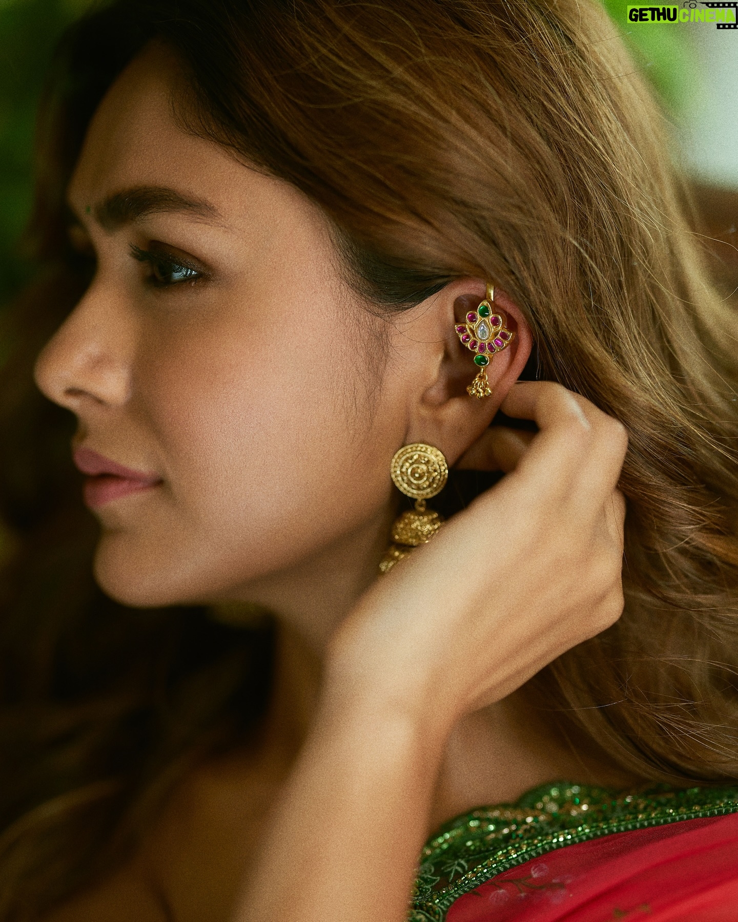 Mrunal Thakur - 2.2 Million Likes - Ganesh Chaturthi has always been my festival. A time where home, devotion, and joy come alive.

This year, I wanted to celebrate it in a way that feels both deeply traditional and personal through an outfit that is an ode to Goddess Parvati, the divine feminine, the force of Shakti, and the grace behind Ganesha. 

Draped in lotus hues with hints of gold, it carries her blessing with me… a little piece of strength, a little piece of love, and a whole lot of faith. 💖