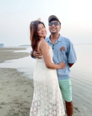 Mumtaheena Toya Instagram - 🌊🍃🕊️Hey, it’s us again!! 🦚✨🪐
