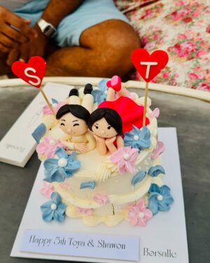 Mumtaheena Toya Instagram - Happy 5th Anniversary to the one who still loves me even after witnessing all my hangry moments😝.. thats real love!
I Love You More @sayed_zaman_shawon 🥰