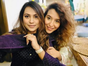 Mumtaheena Toya Instagram - True blessings are not just in the food we share, but in the love and laughter around the table. Grateful for this beautiful Iftar with my dear ones!
🌸🍽️✨