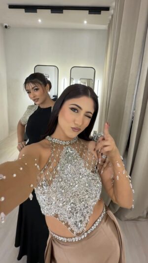 Mumtaheena Toya Instagram - 🖤🤎