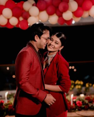 Mumtaheena Toya Instagram - Surprising him was the plan, but his happiness surprised me more! ✨🌹#birthdaybliss