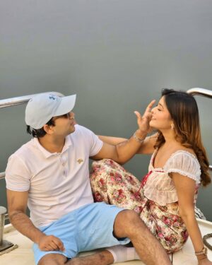 Mumtaheena Toya Instagram - Happy 5th Anniversary to the one who still loves me even after witnessing all my hangry moments😝.. thats real love!
I Love You More @sayed_zaman_shawon 🥰