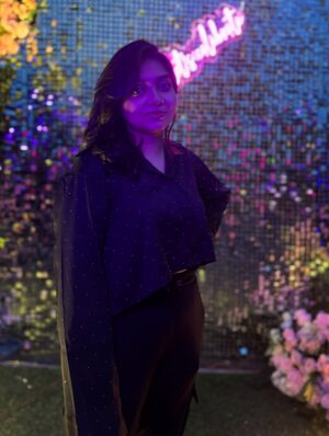 Mumtaheena Toya Instagram - When the sunset meets friendship, magic happens. 🌇💫 Happy birthday to our girl @imsafakabir 🪷